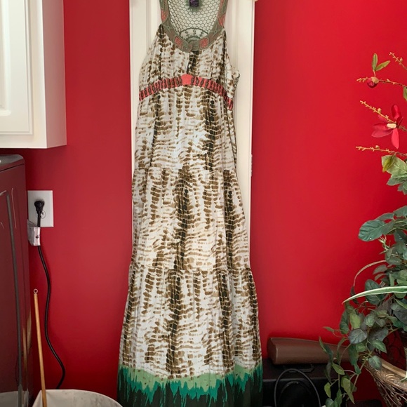 Dress - Picture 1 of 11